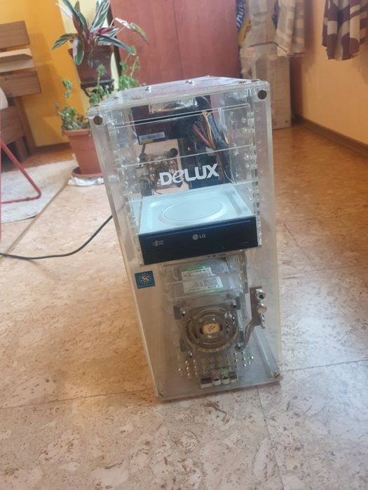 Компютър прозрачен