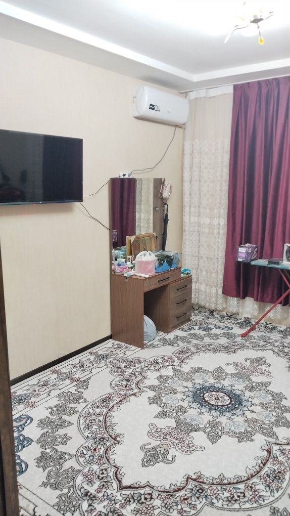 1 xonali 33kv li honadon sotiladi 1/1/3 novostroyka òzimiki bez makler