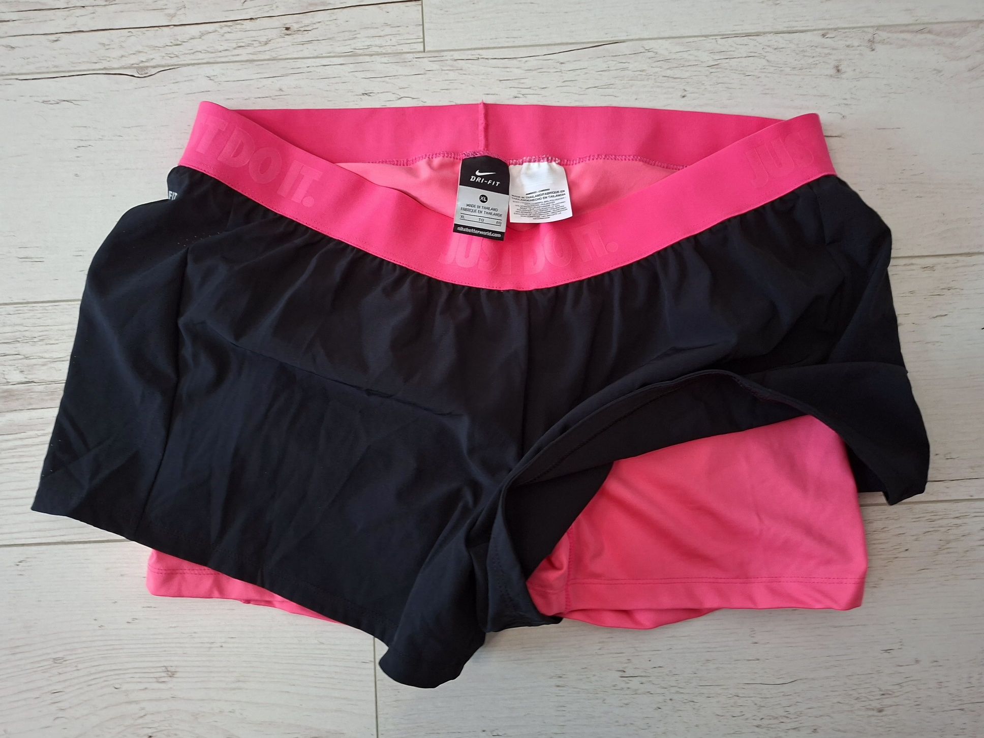 Nike-Ориг. Дамски шорти и клин 2в1