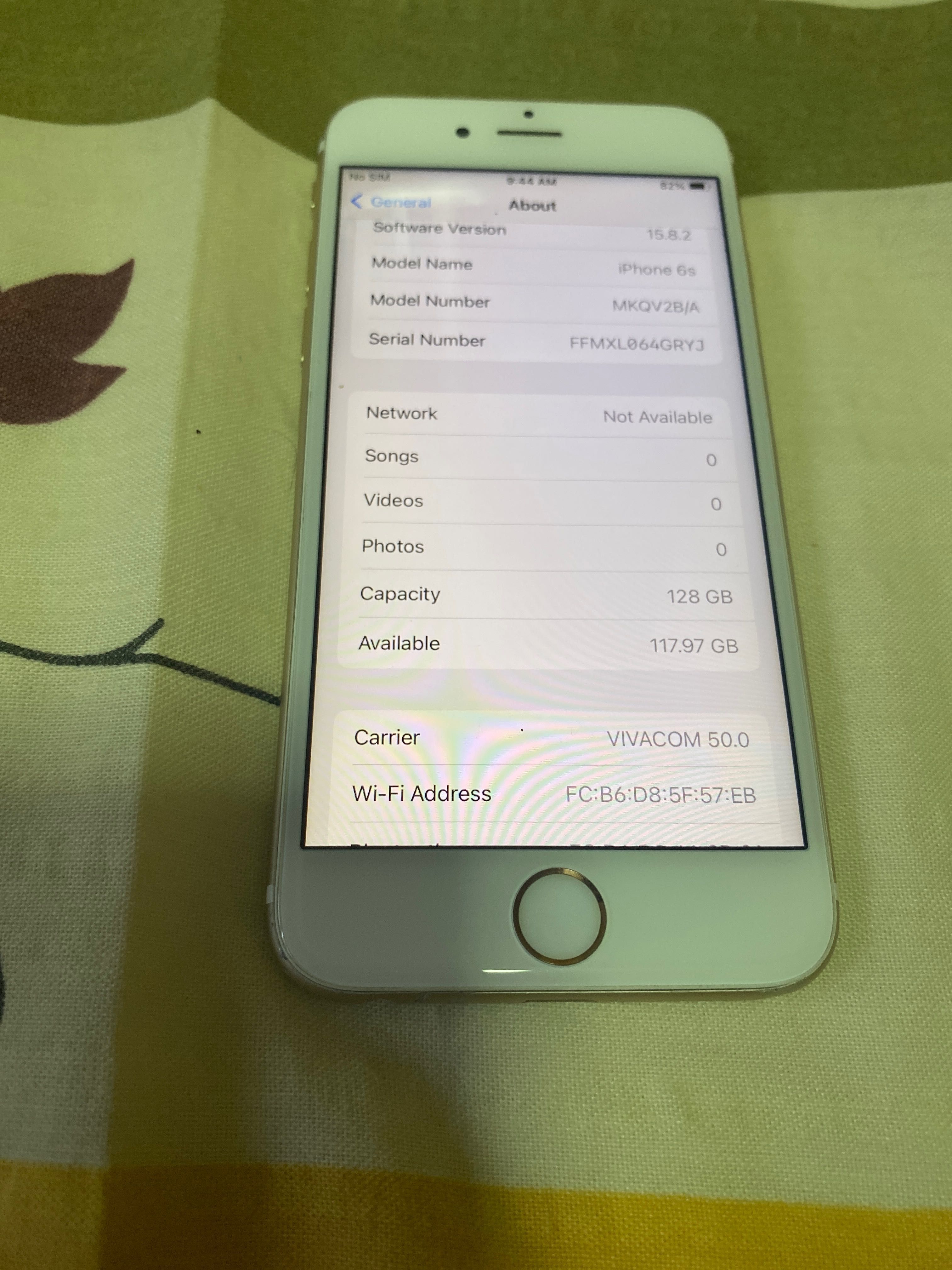 iPhone 6s-128 GB,мод:А1688,Gold,зарядно