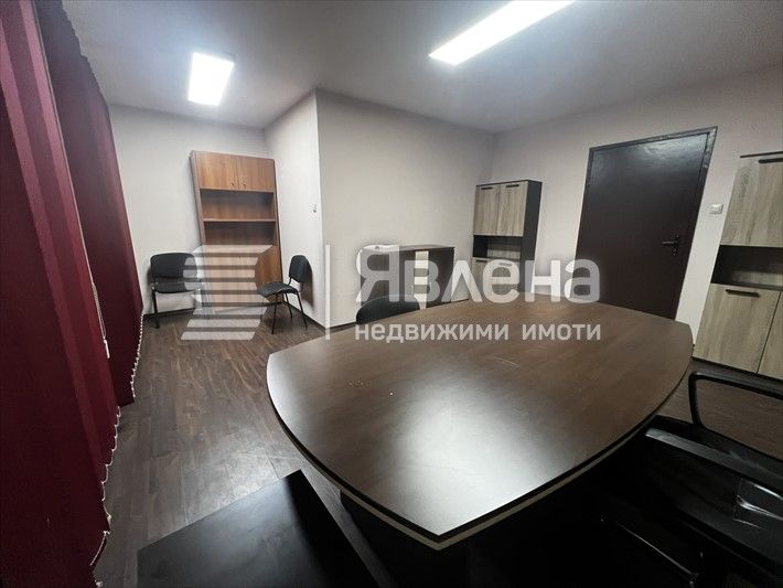 Дава се под наем Офис в София, Център - 21 кв.м за 168 € - Снимка #1