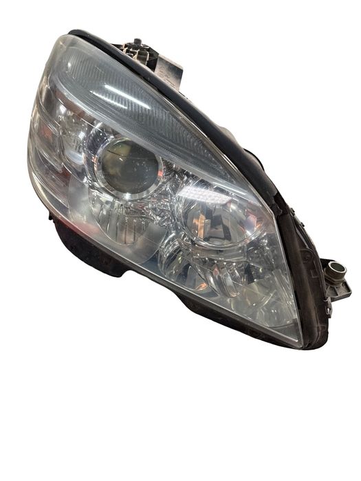 Far dreapta fata MERCEDES-BENZ C-CLASS W204 2007 - 2014 a2048208461