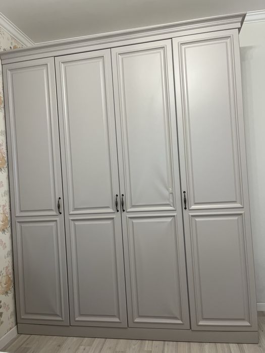 Шкаф платяной для спальни