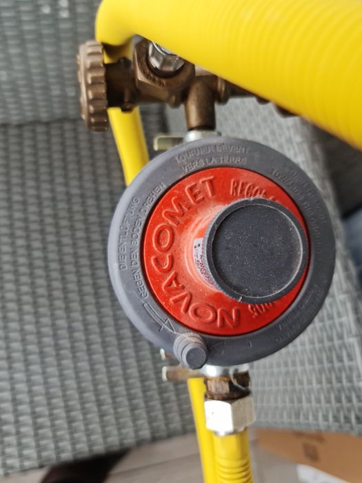 Butelie gaz 84 L x 2 plus regulator dublu