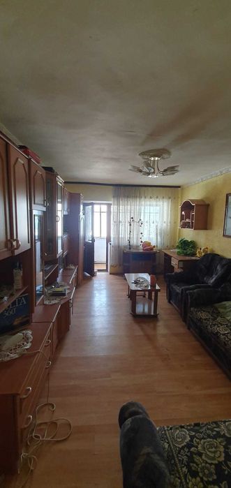 vand apartament cu 3 camere in zona Grigore Haidau