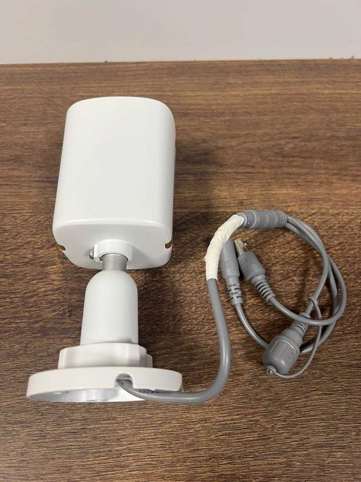 2MP ColorVu HD Hikvision камера с Вграден Микрофон и ЦВЕТНО НОЩНО