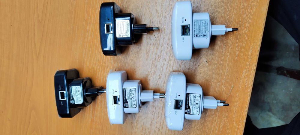 O bucata 300Mbps Wireless WiFi Repeater 2.4G Wifi Extender Amplifier