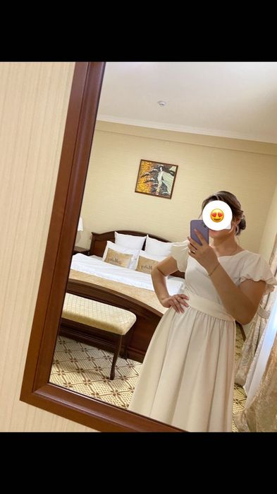 Женское белое платье