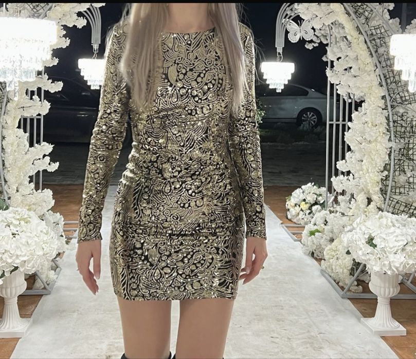 Vând rochie de seară.