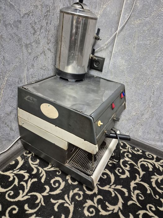 Професионална кафе машина