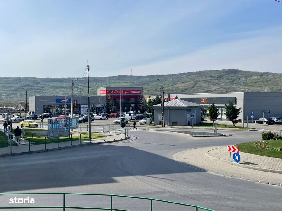 Galeria comerciala Husi