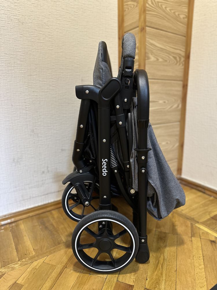 Продам детскую коляску Seedo