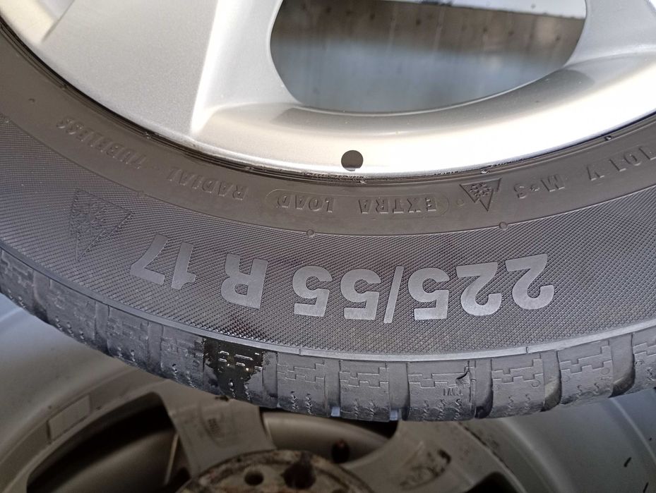 Vând jante și anvelope Mercedes R17