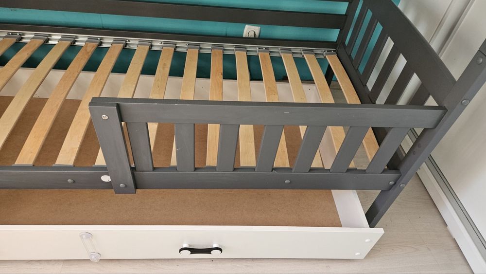 Двуетажно детско легло