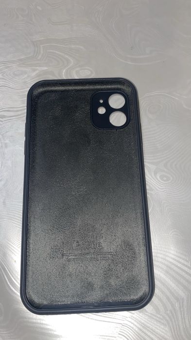 Продаю чехол на айфон 11 хорошем состяние новый