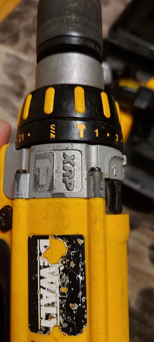 Винтоверт Dewalt