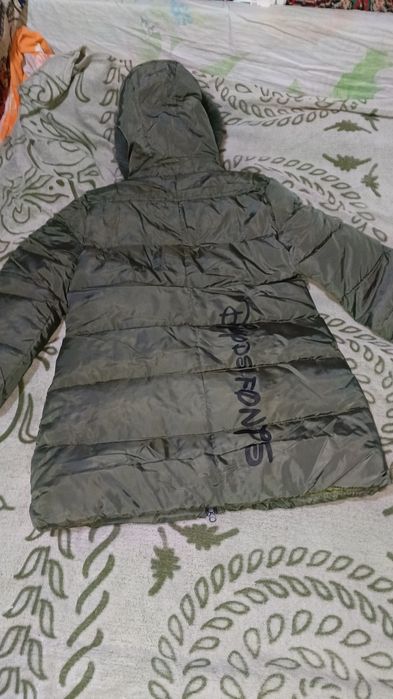 Продам куртку женскую 48р