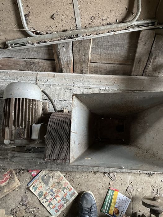 Продавам фуражомелка