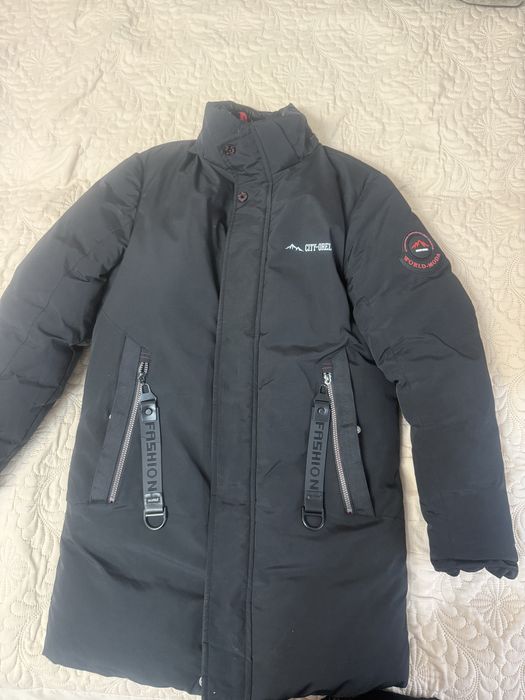 Продам зимнию, детскую куртку