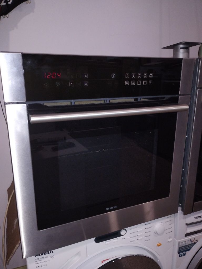 Фурна Siemens Black edition