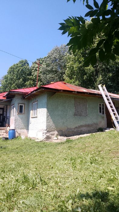 Vopsesc tabla pe casă și saciag