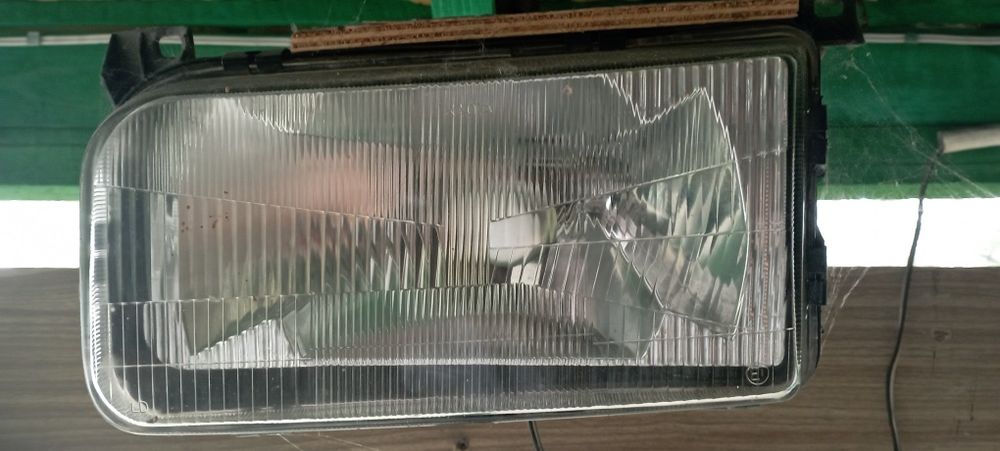 Продам фары Ауди 80