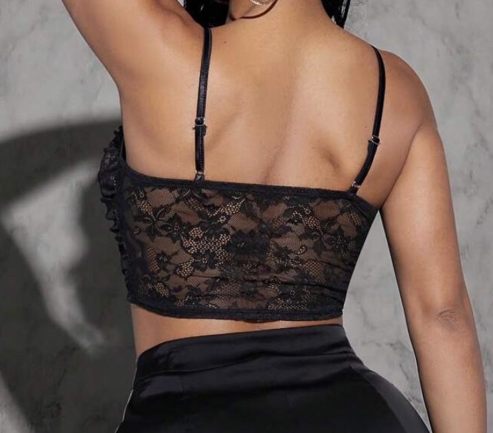 Top cu dantela marimea L