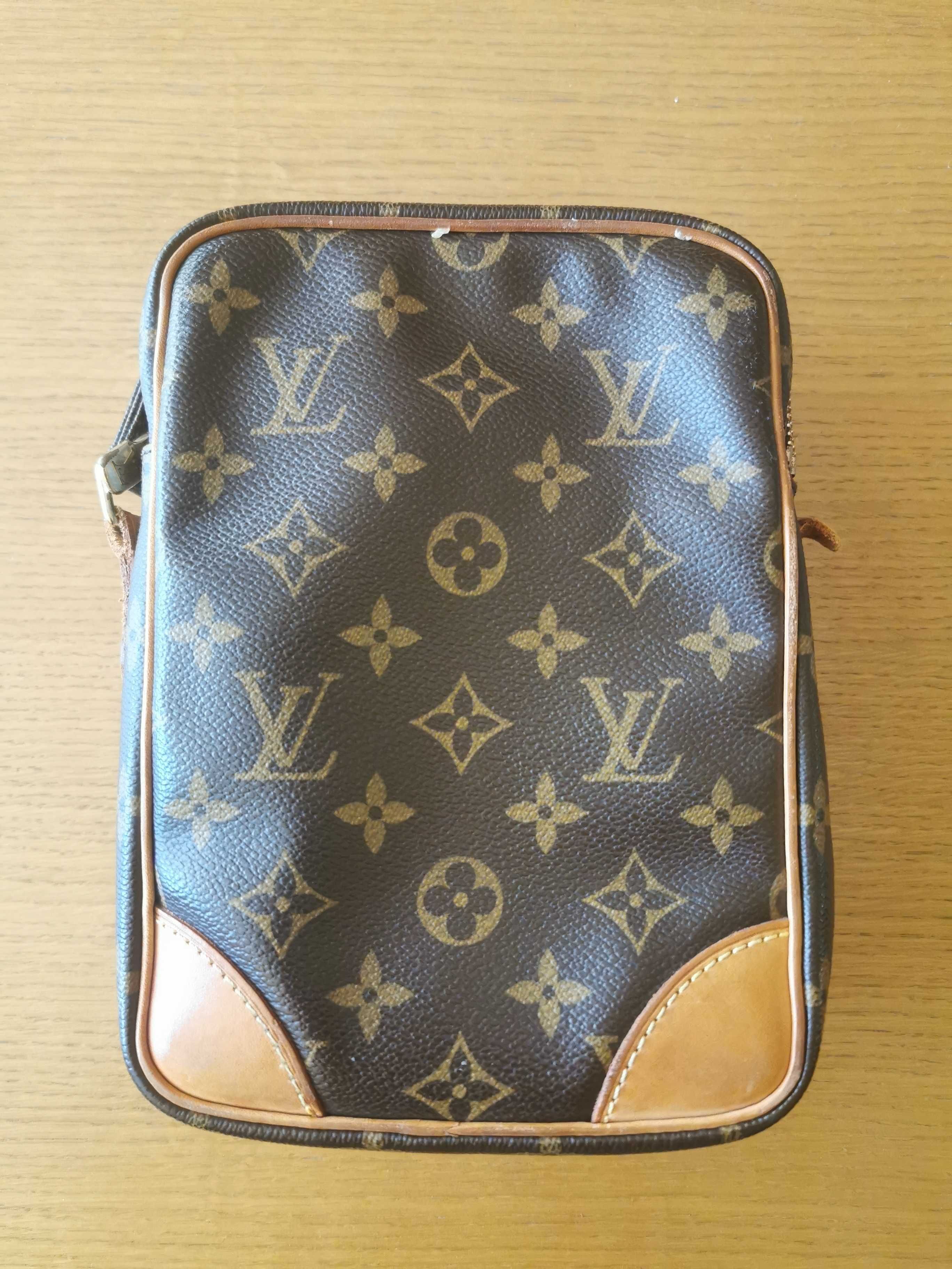 Louis vuitton чанта за през рамо