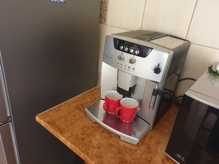 Espressor cafea automat Delonghi Magnifica-import