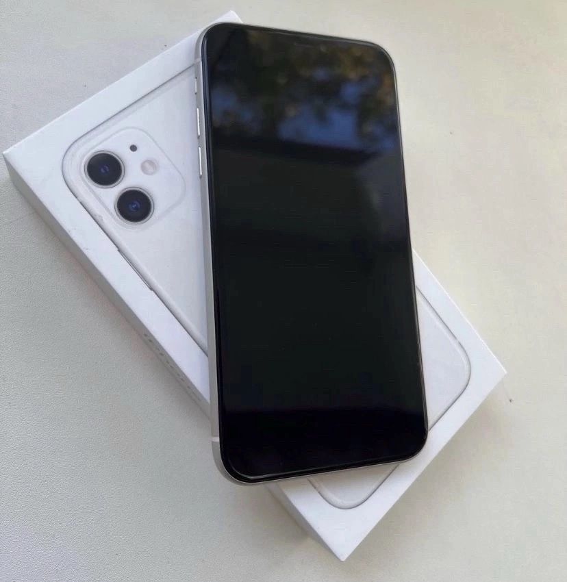 IPHONE 11 идеальном состоянии