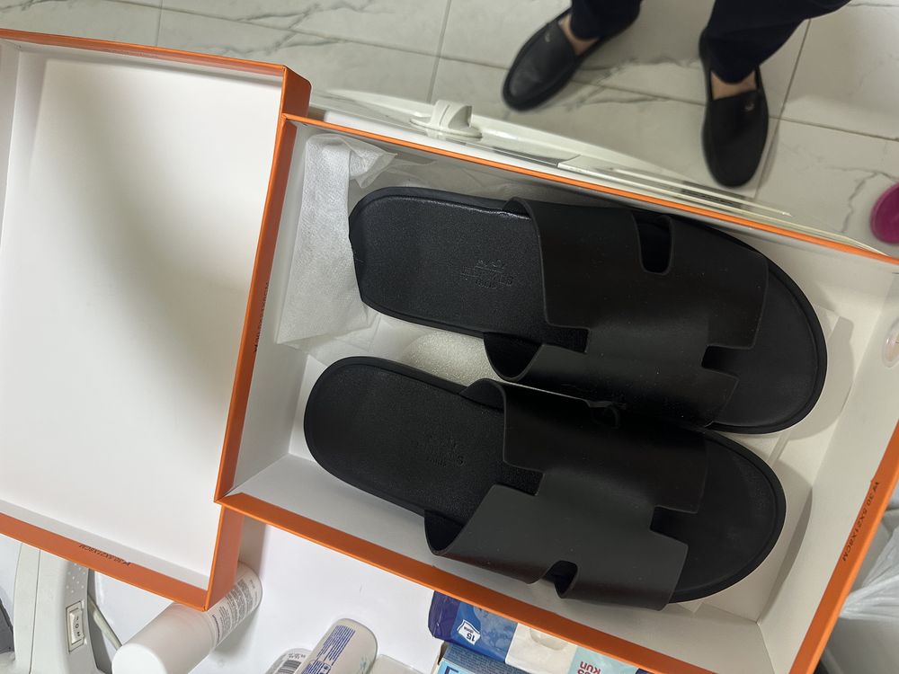 Продается удобные тапочки Hermes(обувь)harmes tapichka sifatli mahsulo