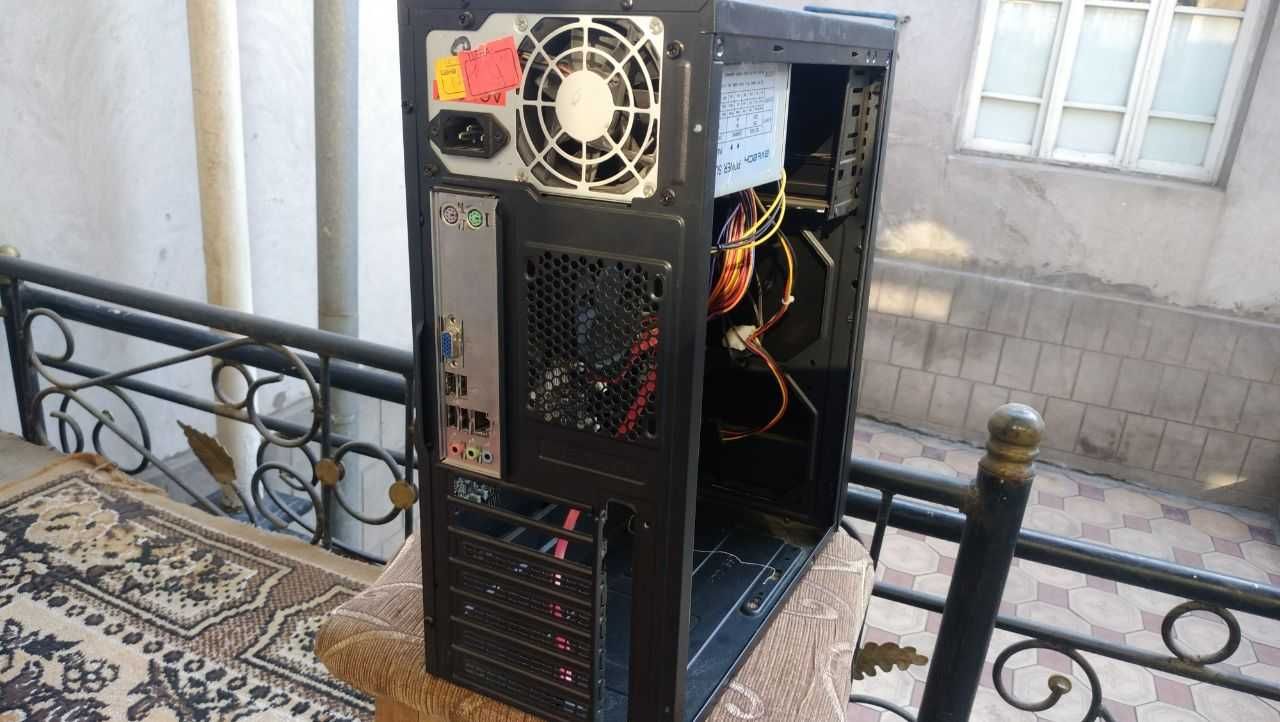 komyuter ECS lga 1155
