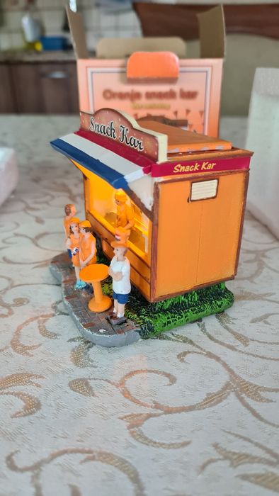 Диорама за влакчета - снек бар
