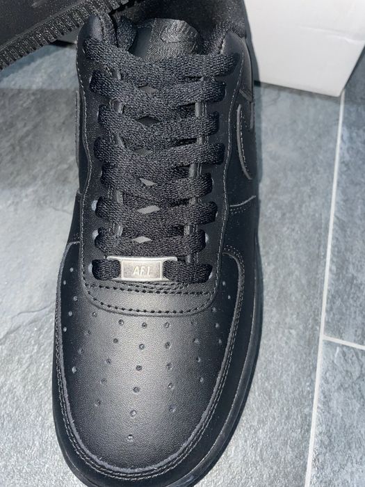 Adidasi Nike Air Force 1-noi