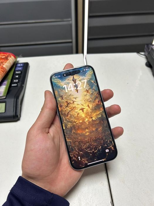 Apple iPhone 15 белый