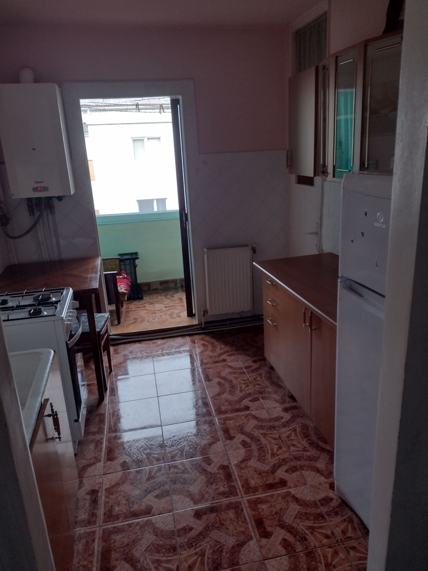 Închiriez apartament