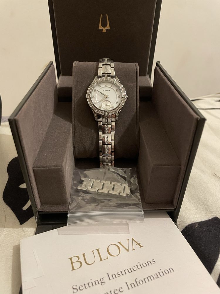 Дамски часовник BULOVA