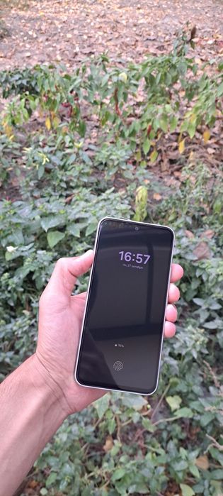 Samsung galaxy A54 yangiday 8/256 pamit