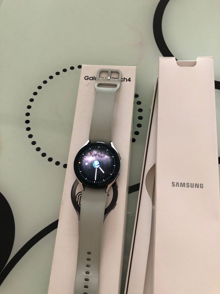 Samsung Galaxy Watch 4