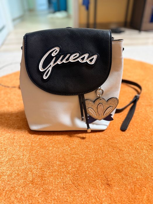 Оригинална Ранца Guess