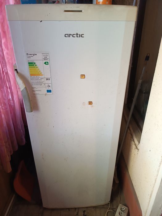 Congelator vertical Arctic