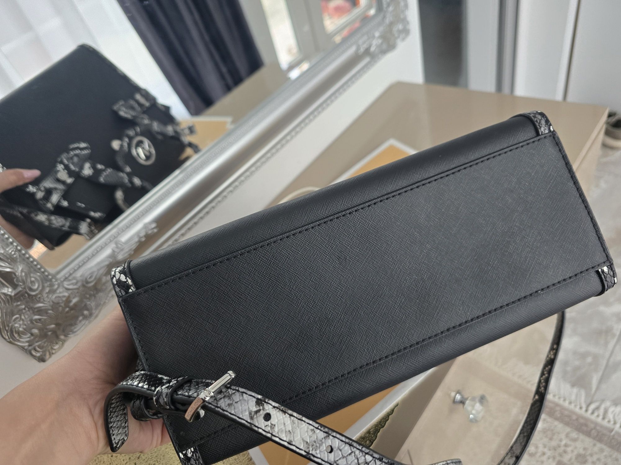 Michael Kors Carmen