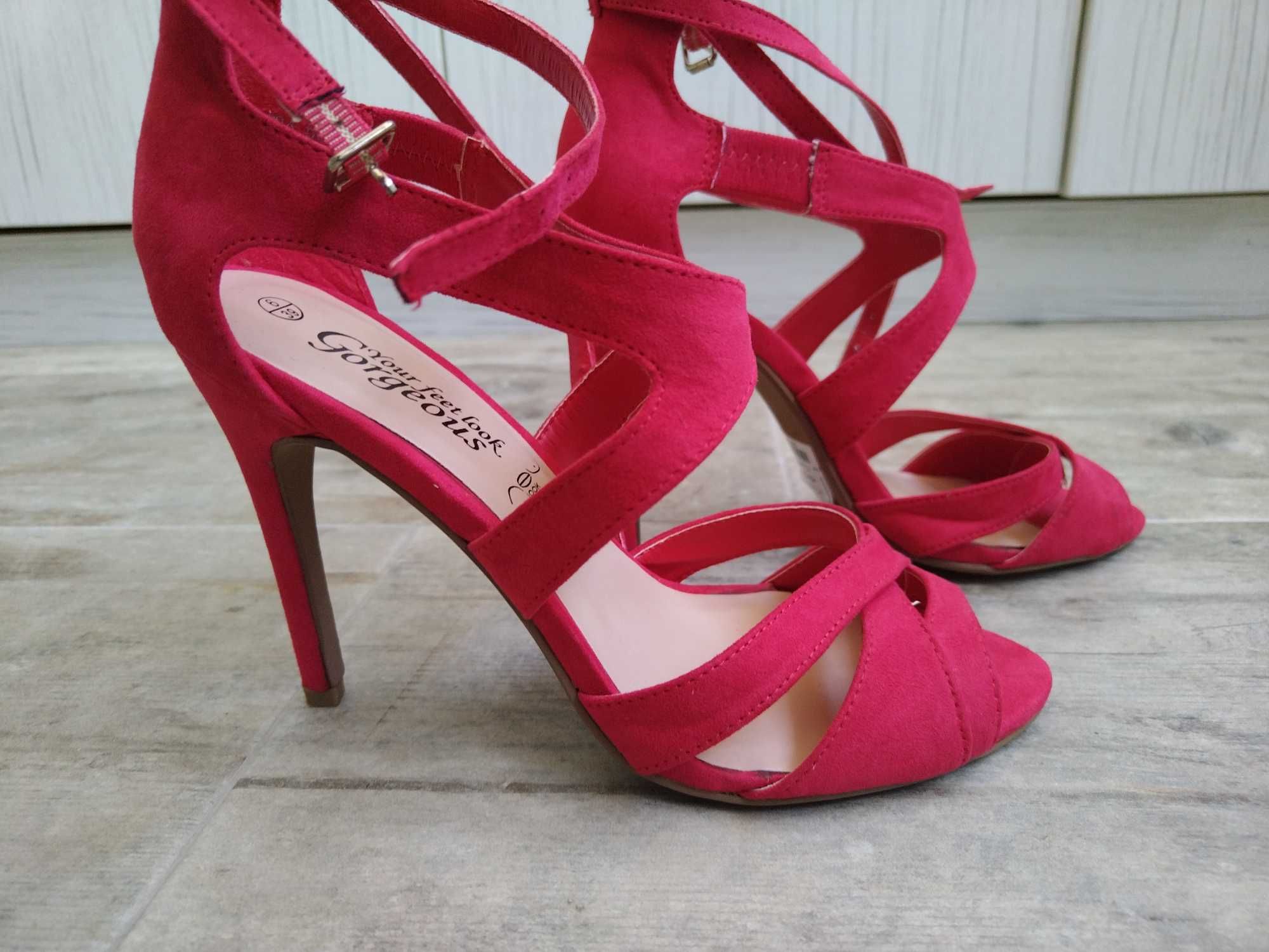 Червен велур дамски сандали