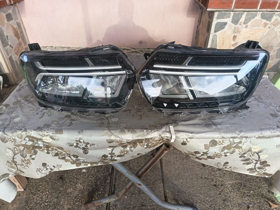 Фарове за Дачия Дъстър 2022 (Dacia Duster 2022)