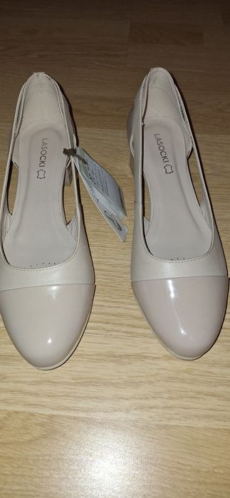 Нови обувки  Lasocki