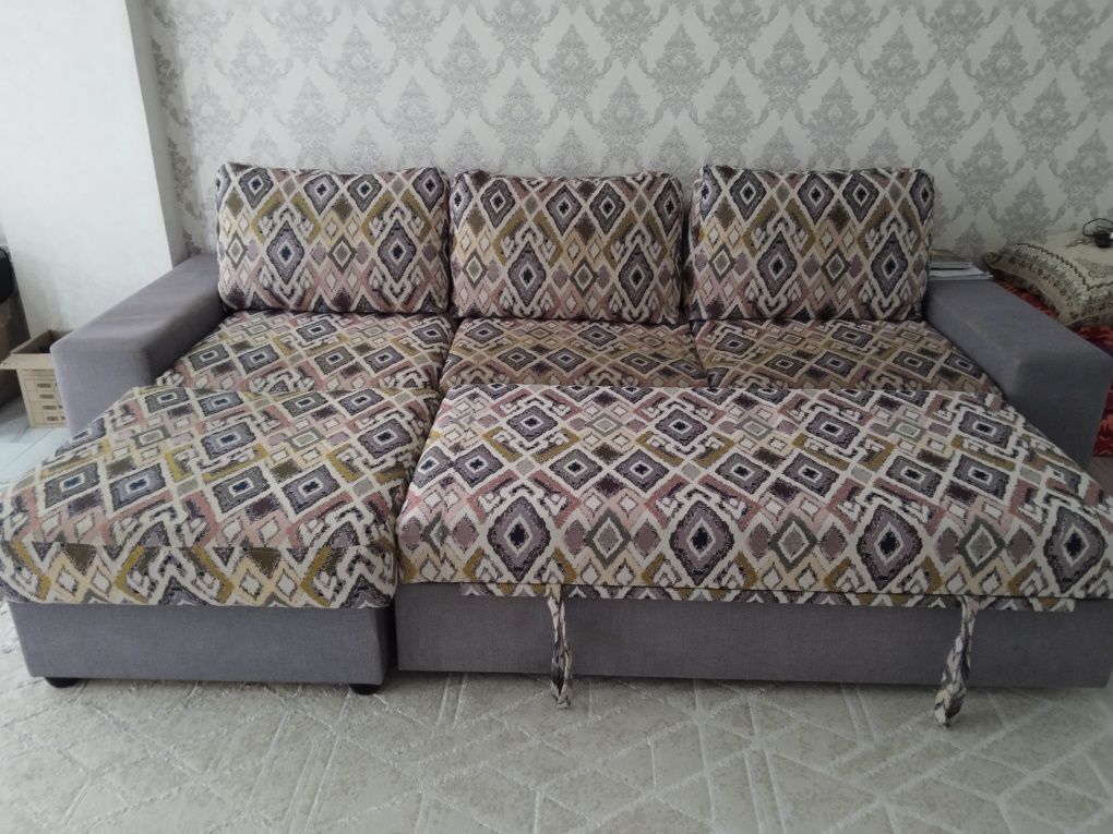 Продам диван в восточном стиле