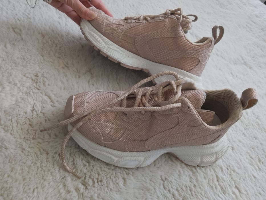 Маратонки баленсиага