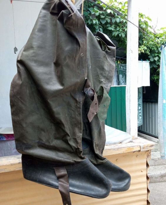 Продам бахилы (чулки) ОЗК , бродни, сапоги резиновые