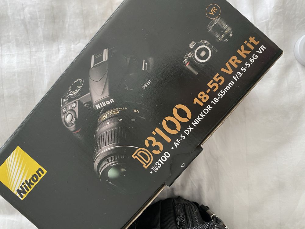 DSLR фотоапарат Nikon D3100 + допълнителен обектив