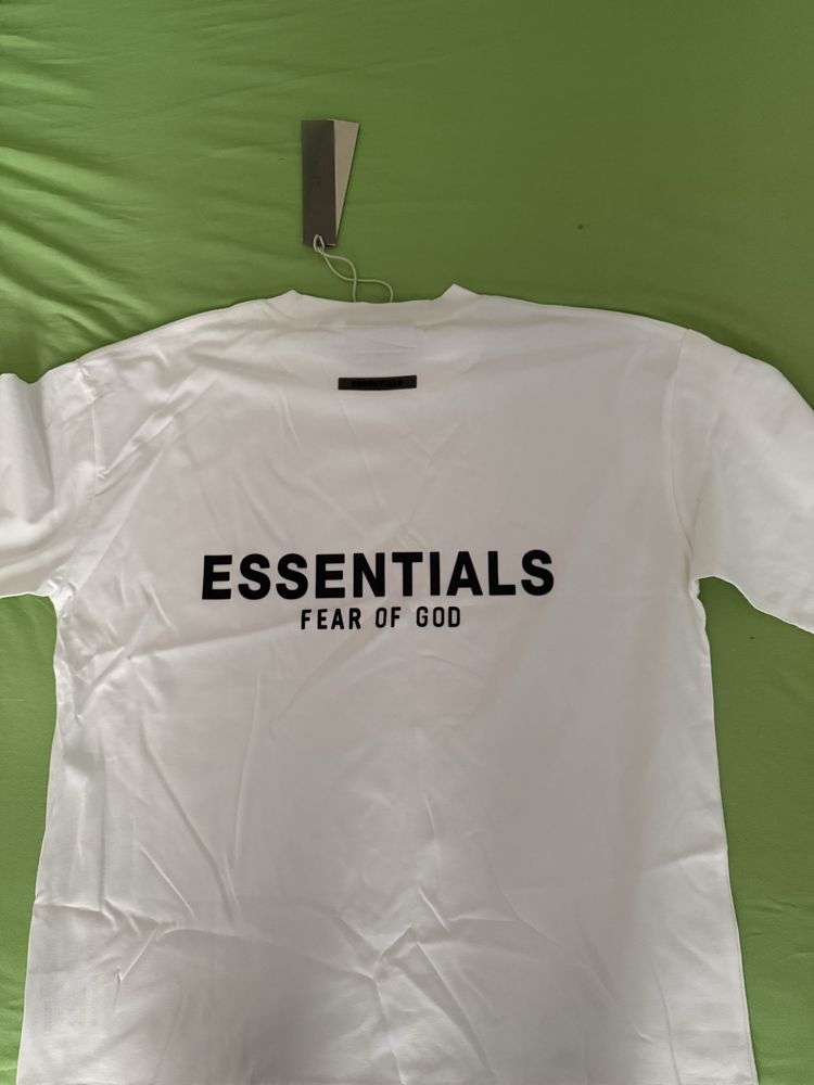 Висококачествени Essentials екипи